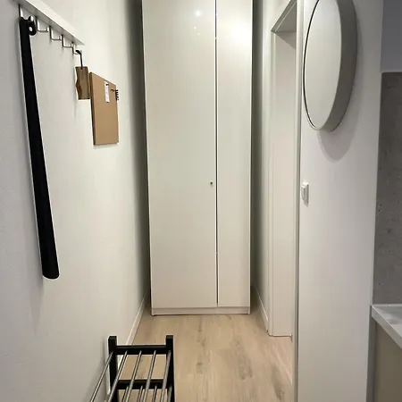 아파트 Zentral Mit Ueberdachter Terrasse 스트라우빙